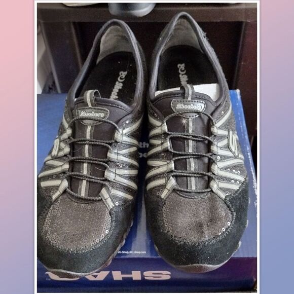 NWOT Skechers Sequin Leather Textile Comfort Sneakers Size 10 - Picture 2 of 5
